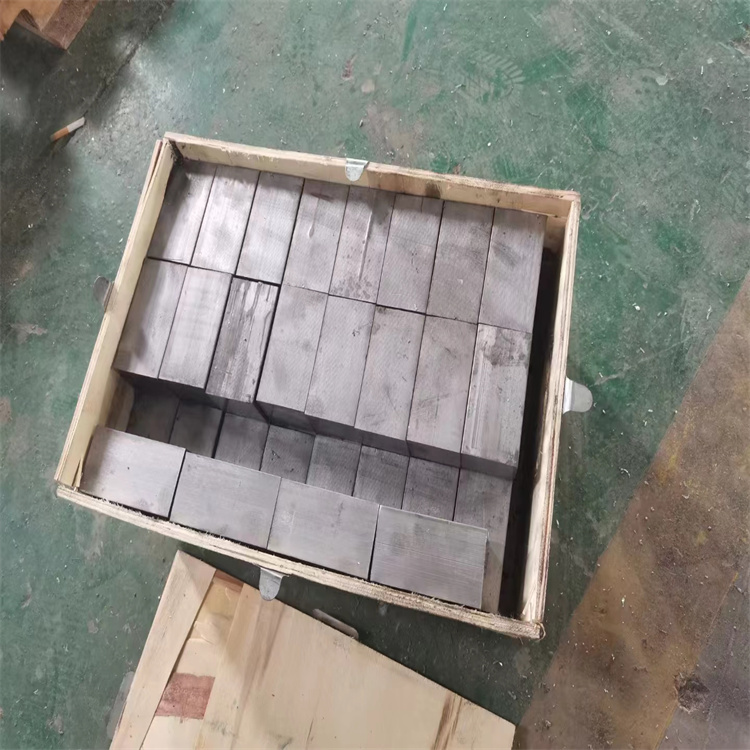 1729663584802747.jpg 大锯铅块 (24).jpg